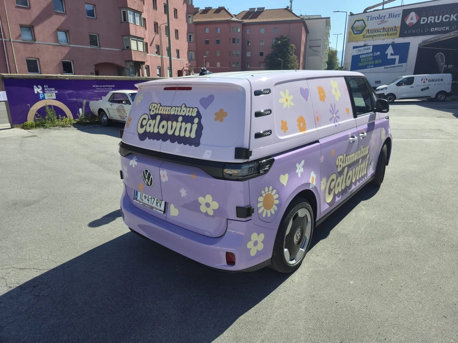 Autofolierung des Calovini-Blumenbusses – Projektansicht