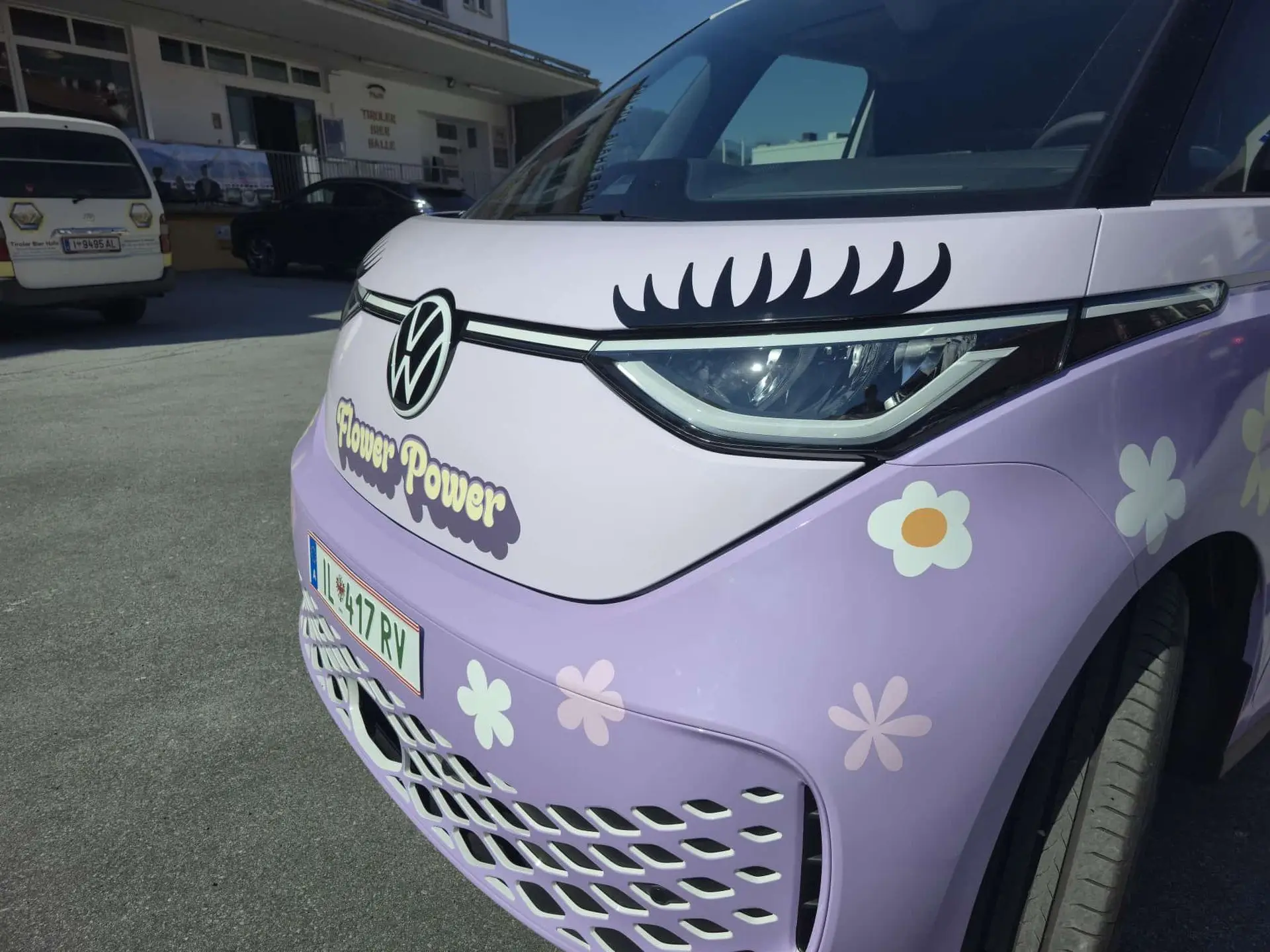 Autofolierung des Calovini-Blumenbusses – Projektansicht