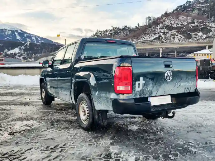 Fahrzeugfolierung Beschrifung auf Geländefahrzeug Wipptal